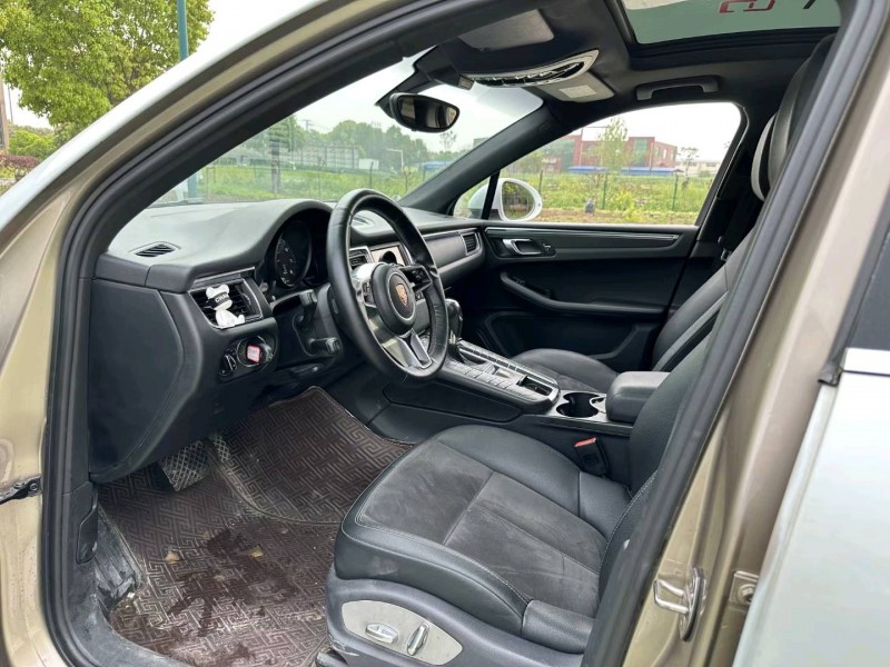 襄阳15年保时捷Macan7
