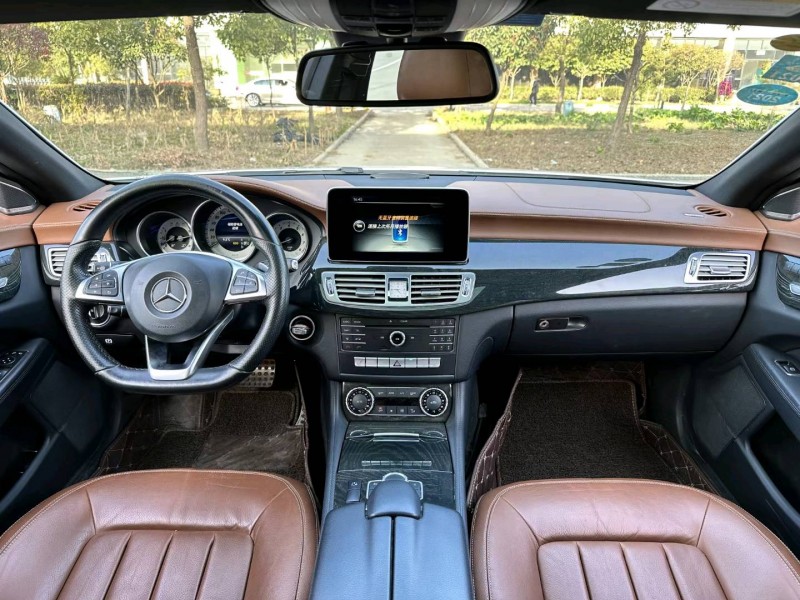 襄阳17年奔驰CLS8