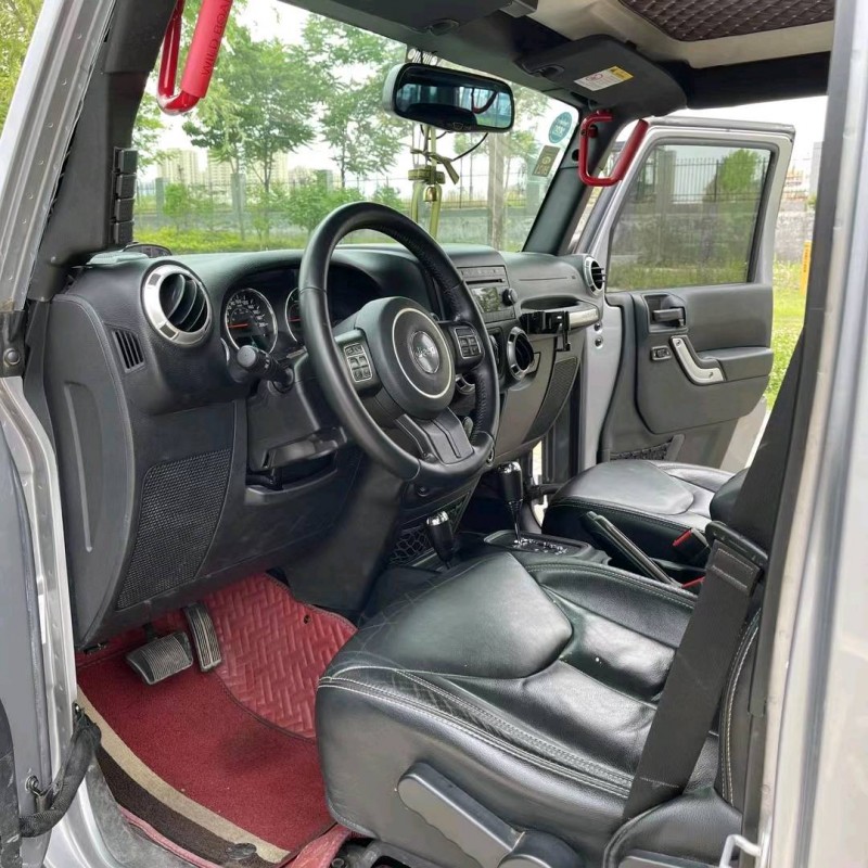 枣庄17年Jeep牧马人6