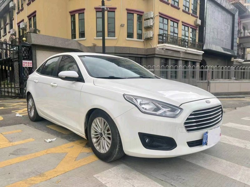珠海15年福特福睿斯2