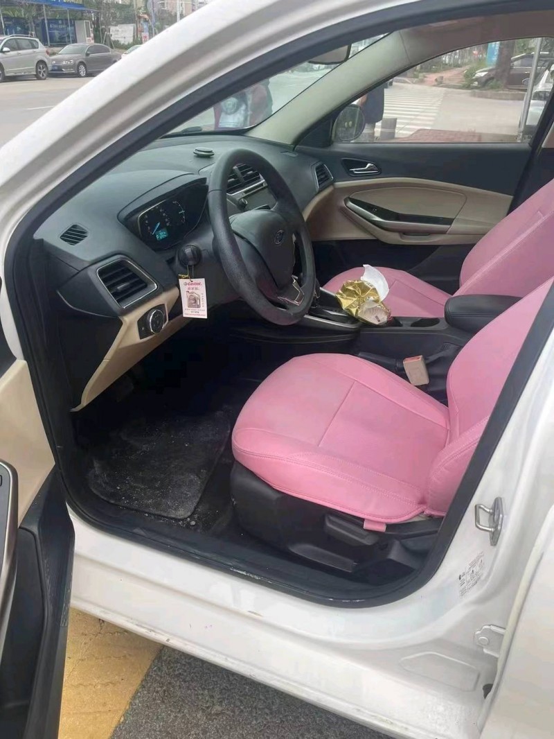 珠海15年福特福睿斯4