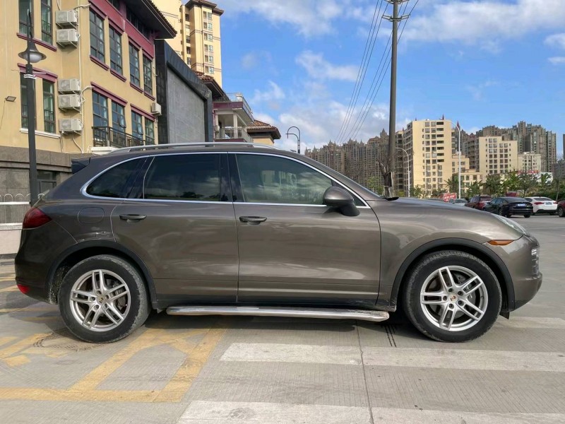 珠海13年保时捷卡宴3