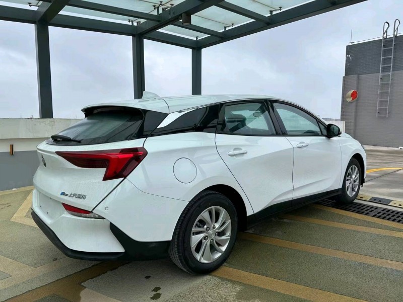 盐城23年别克微蓝4