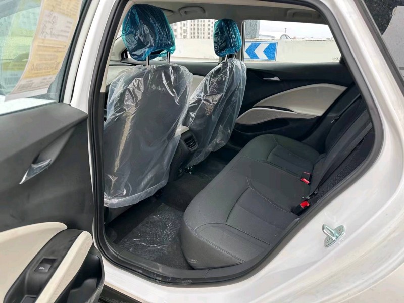 盐城23年别克微蓝5