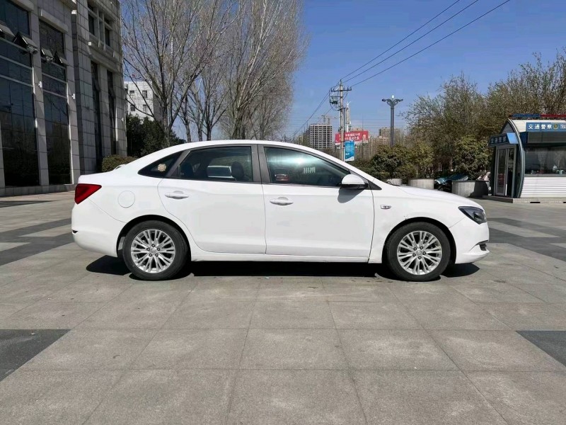 枣庄15年别克英朗GT7