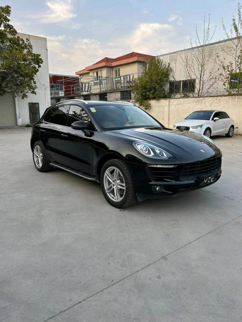 宿迁16年保时捷Macan3