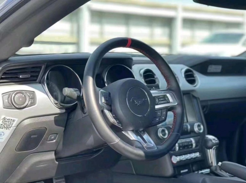 深圳17年福特野马8