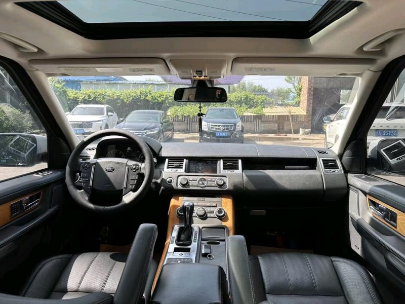 沈阳13年路虎揽胜运动5