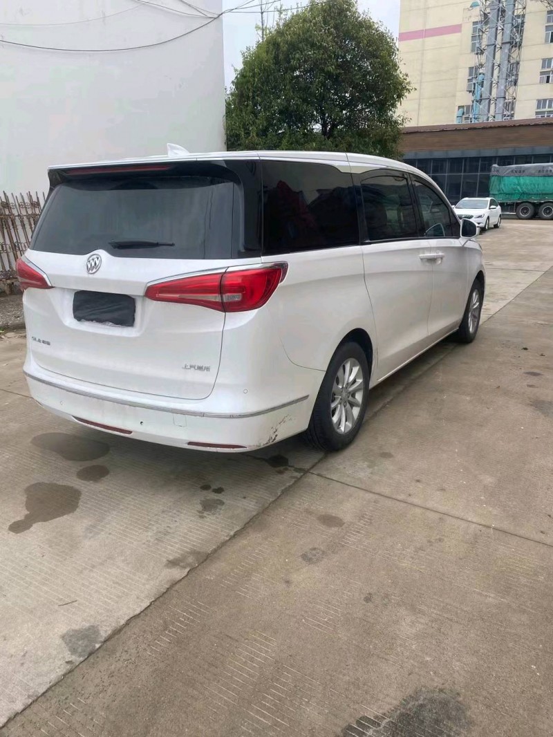 石家庄19年别克GL87