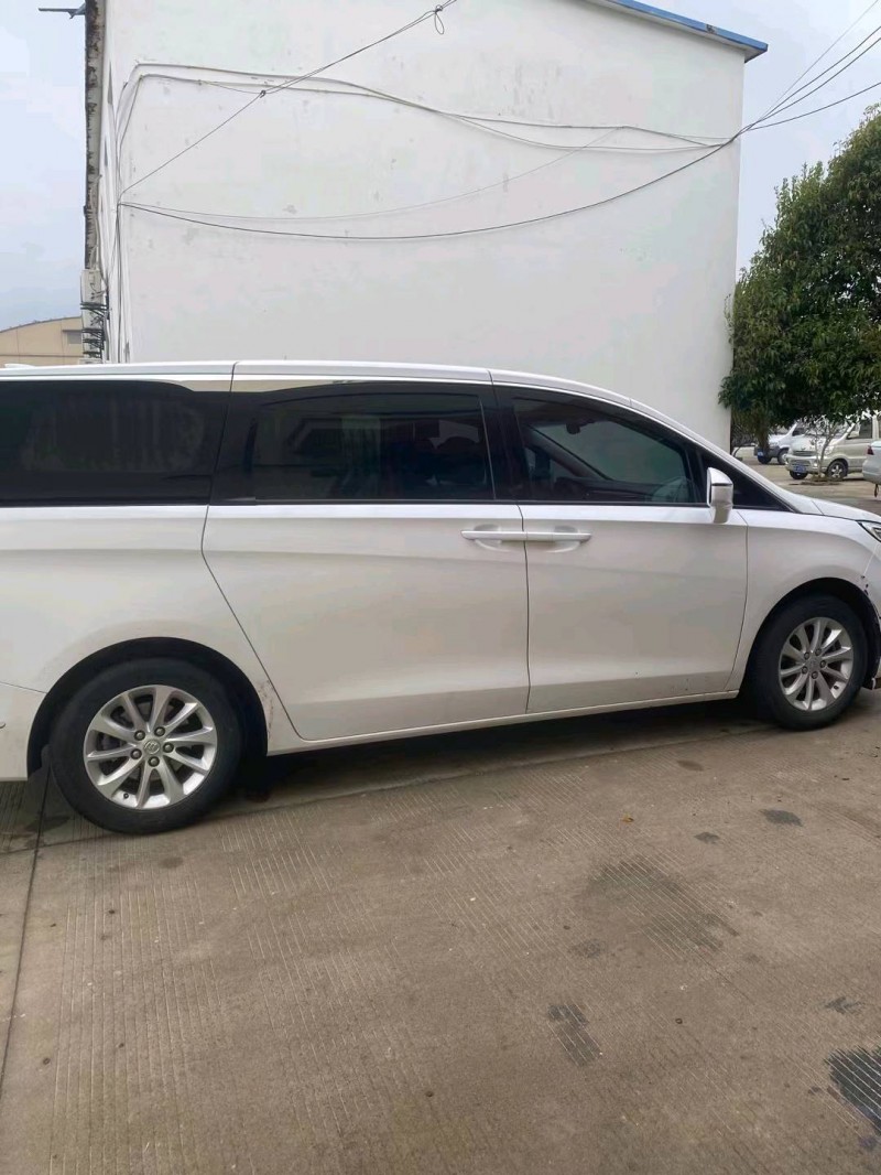 石家庄19年别克GL88