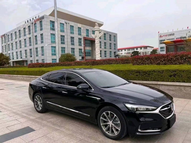 青岛20年别克君越2