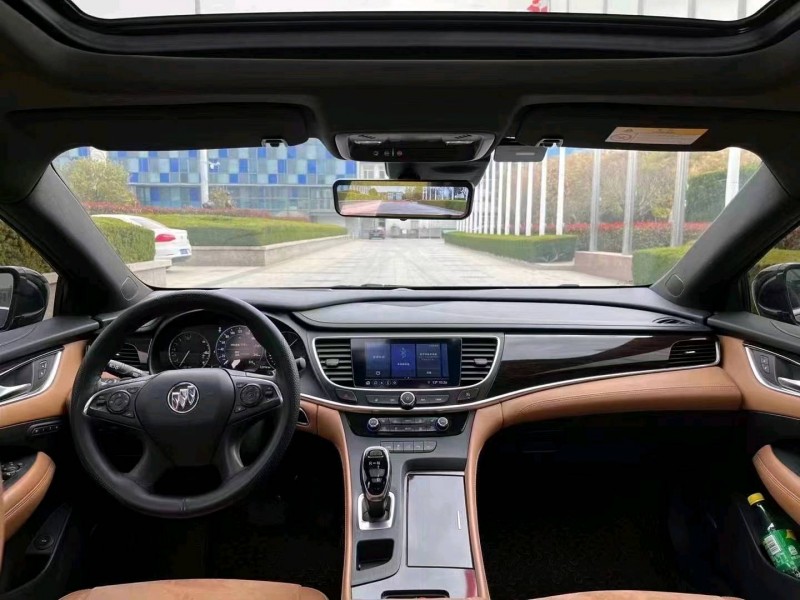 青岛20年别克君越4