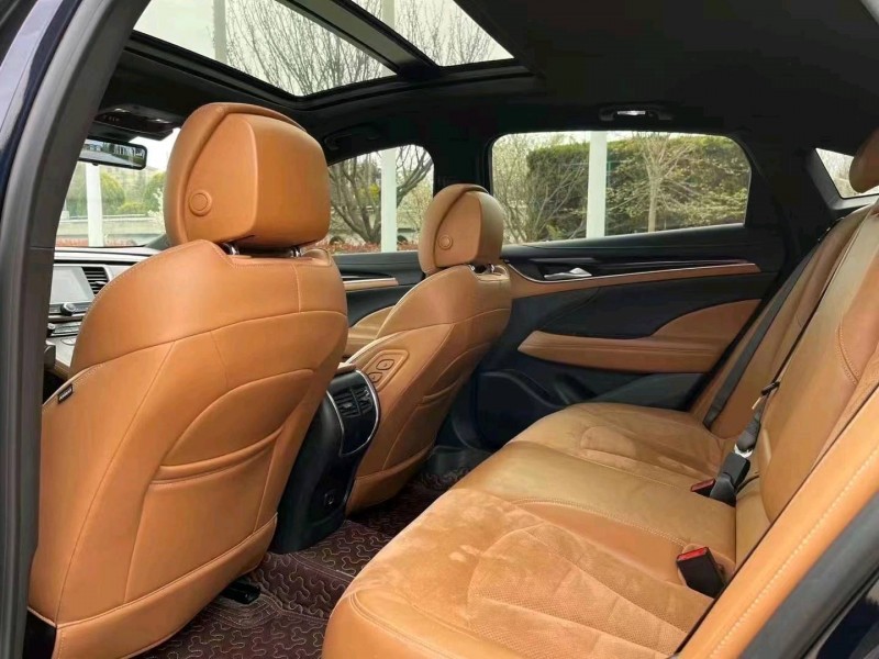 青岛20年别克君越5