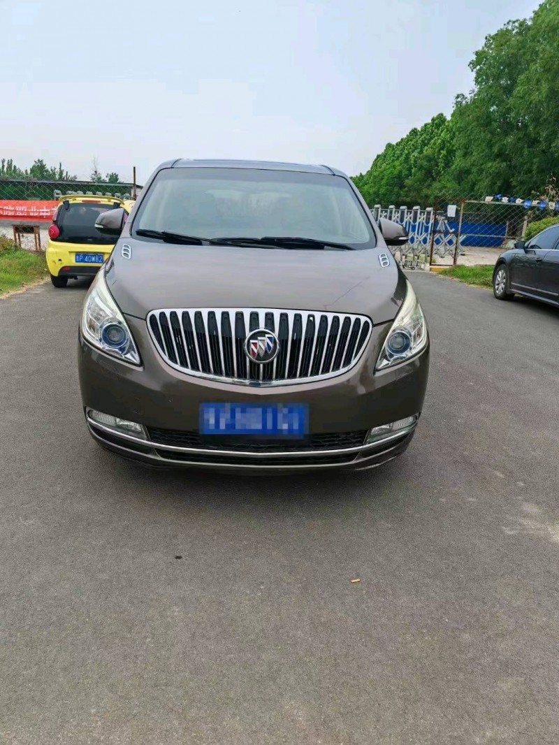 济南13年别克GL81