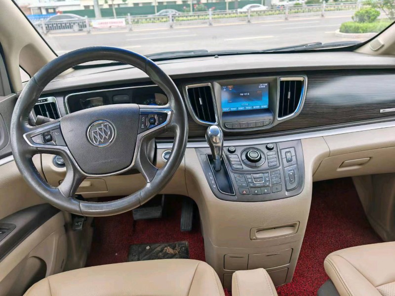 济南13年别克GL88