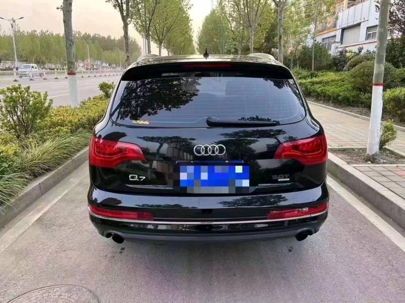 枣庄12年奥迪Q77