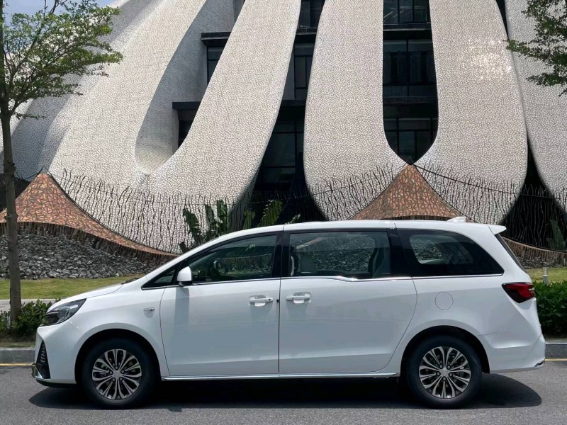 深圳23年别克GL88