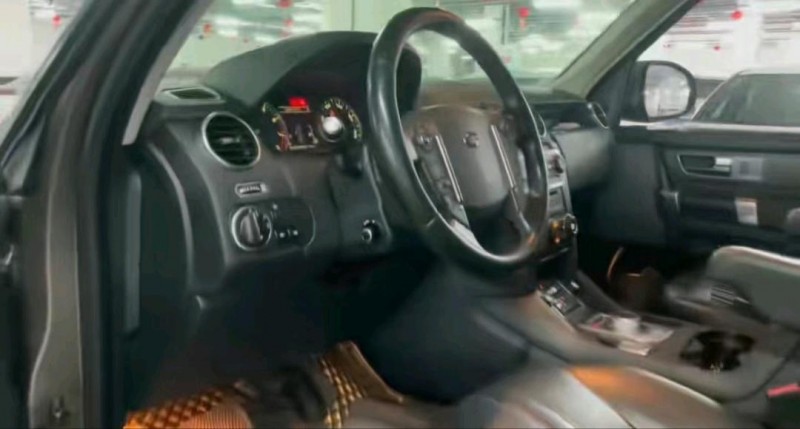 广州16年路虎发现5