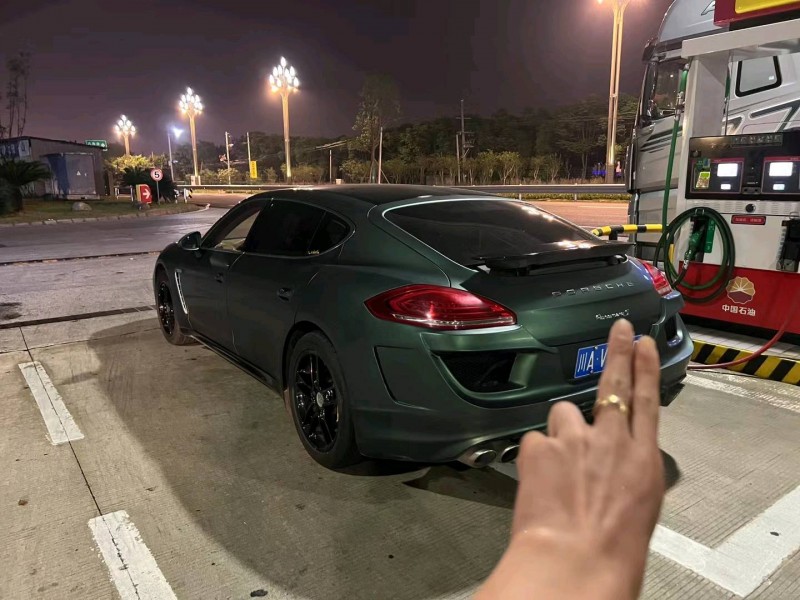 聊城15年保时捷帕拉梅拉7
