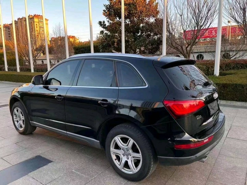 东营10年奥迪Q58