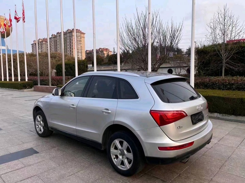 枣庄10年奥迪Q58