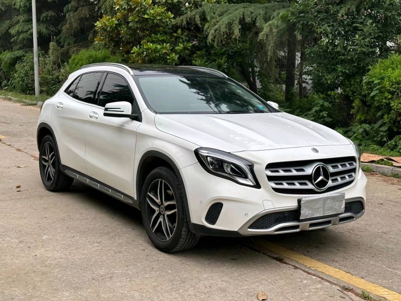 徐州17年奔驰GLA3