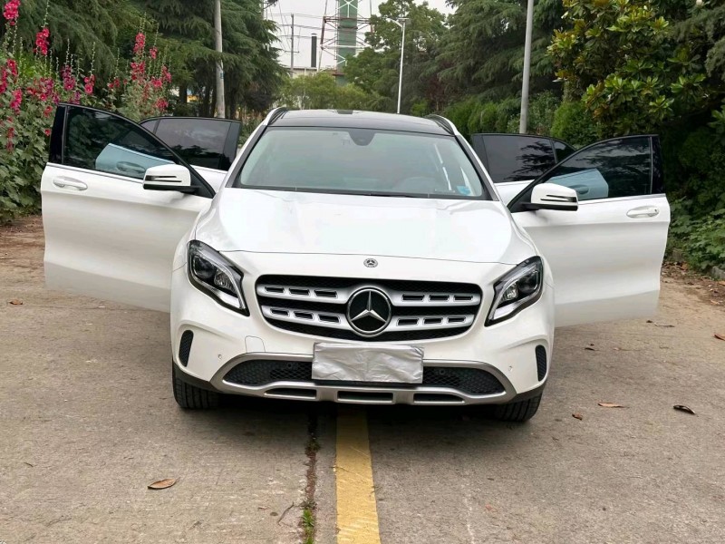 徐州17年奔驰GLA8