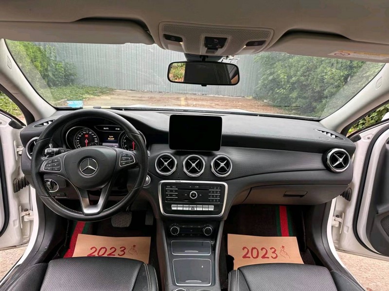 徐州17年奔驰GLA7