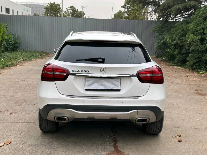 徐州17年奔驰GLA9