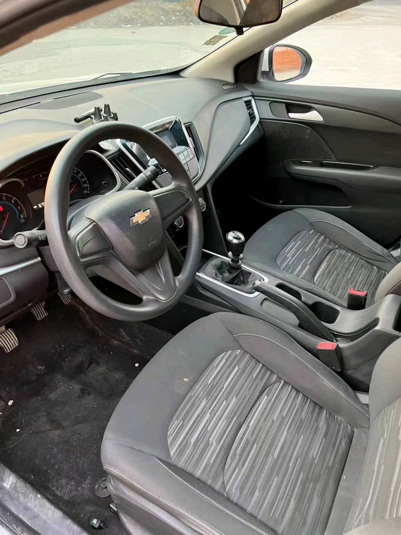 济宁18年雪佛兰科沃兹6