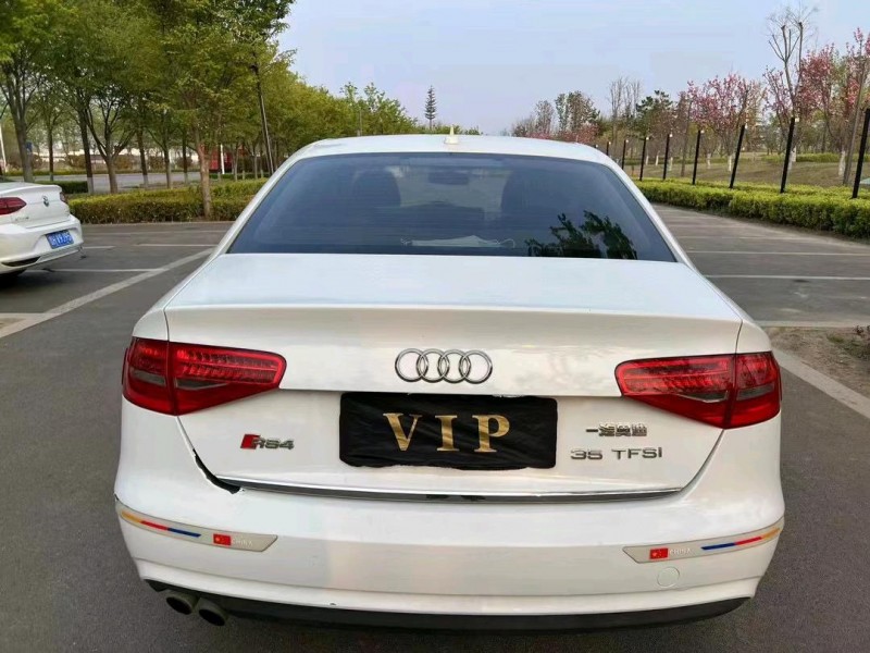 济宁12年奥迪A4L9