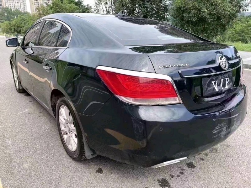 泸州13年别克君越4