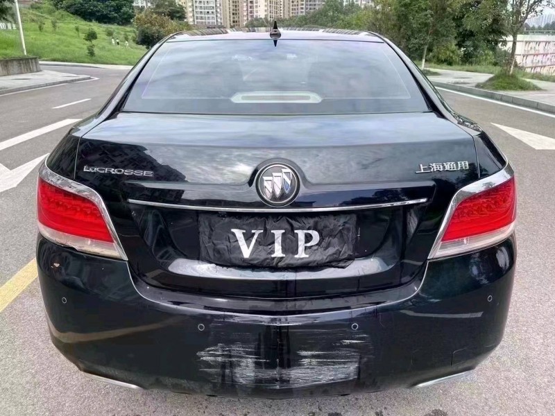 泸州13年别克君越5