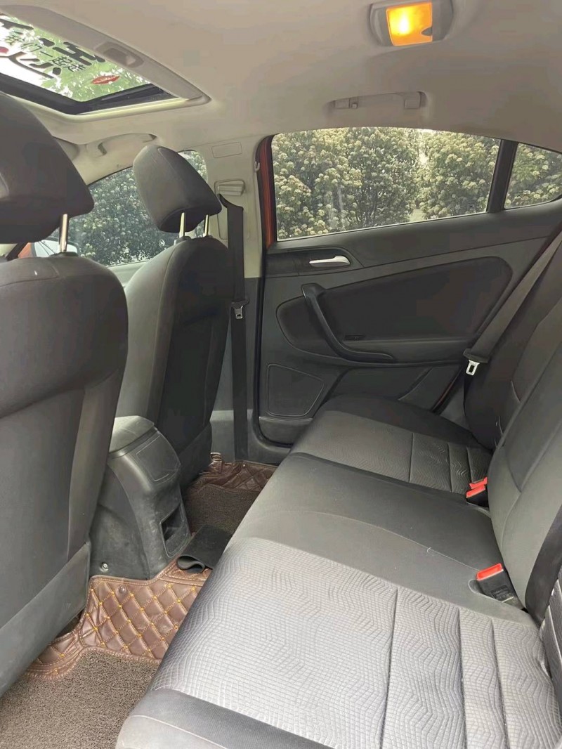 徐州17年别克威朗5