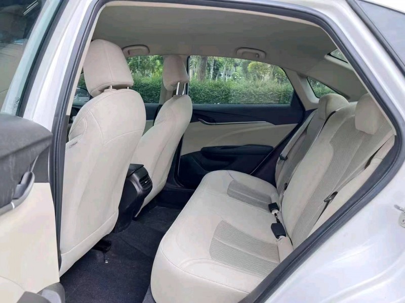 珠海19年别克英朗8