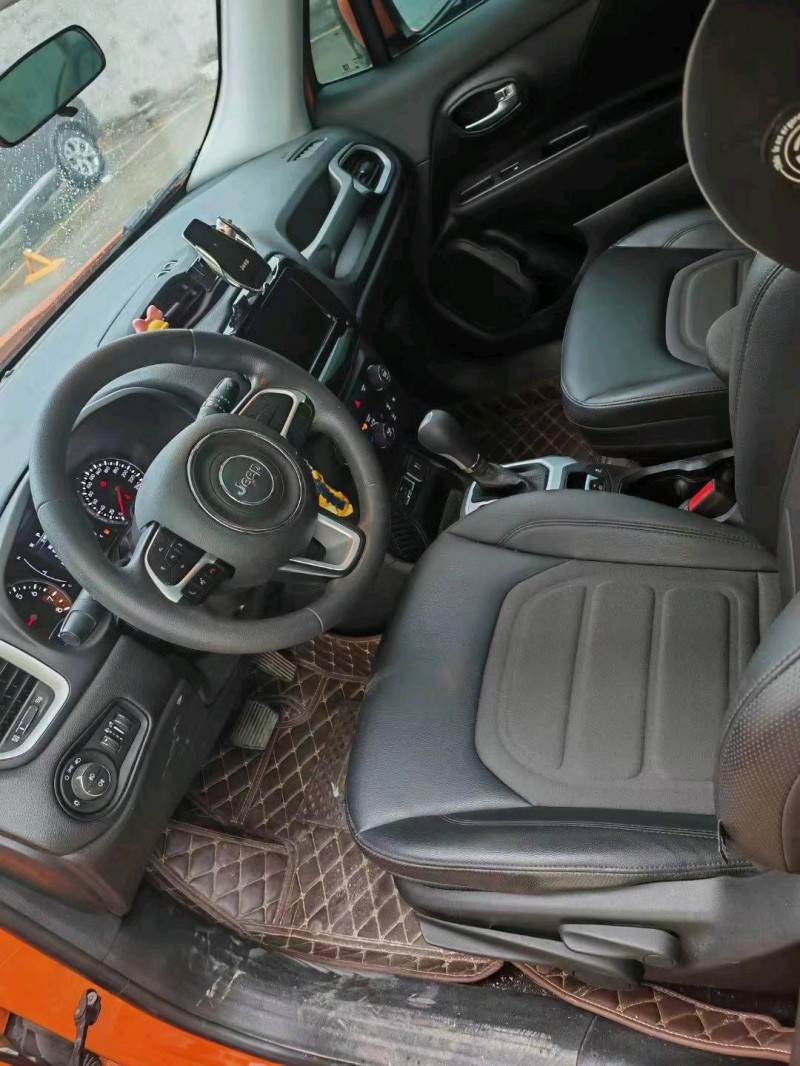 中山21年Jeep自由侠6