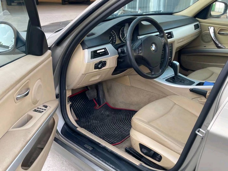 济宁11年宝马3系6