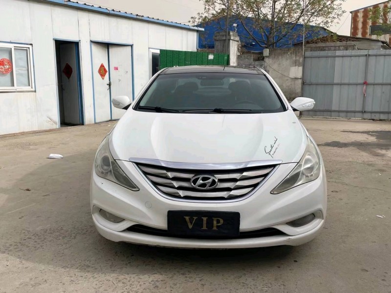 济宁11年现代索纳塔八1