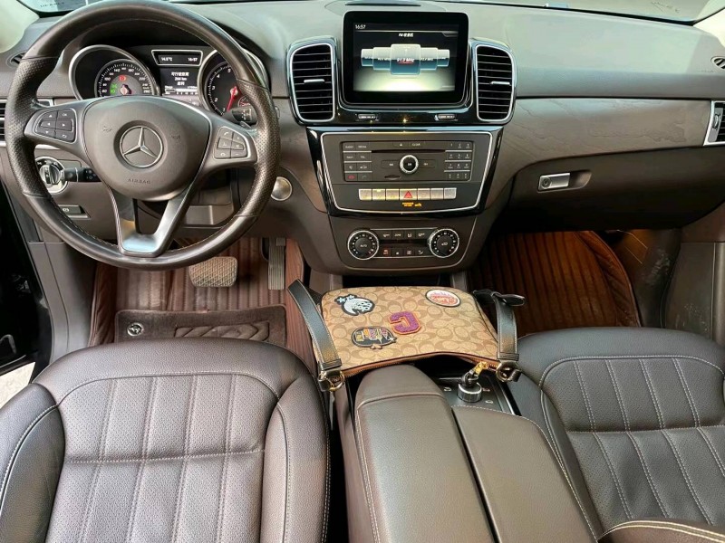 济宁16年奔驰GLE3