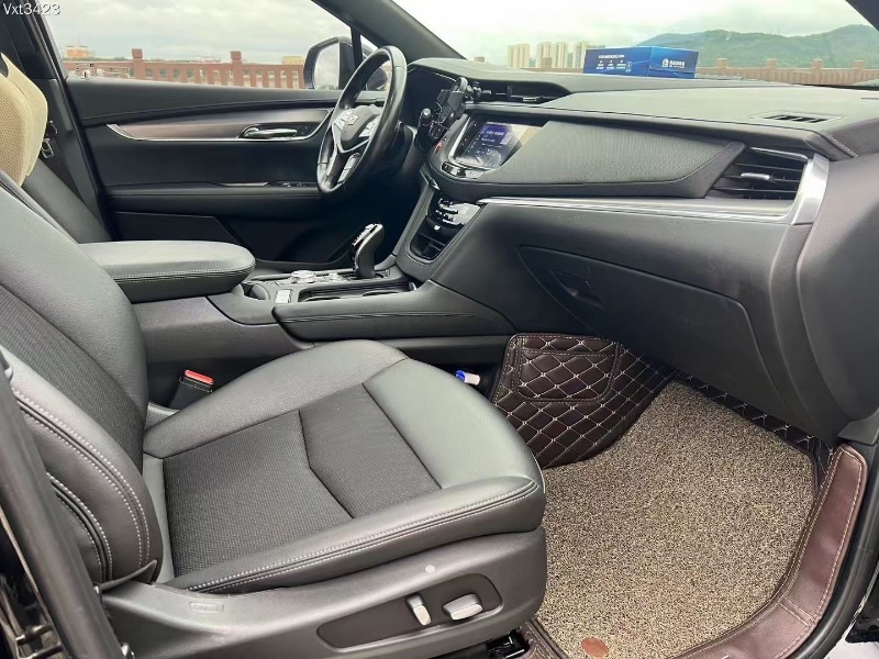 东莞20年凯迪拉克XT59