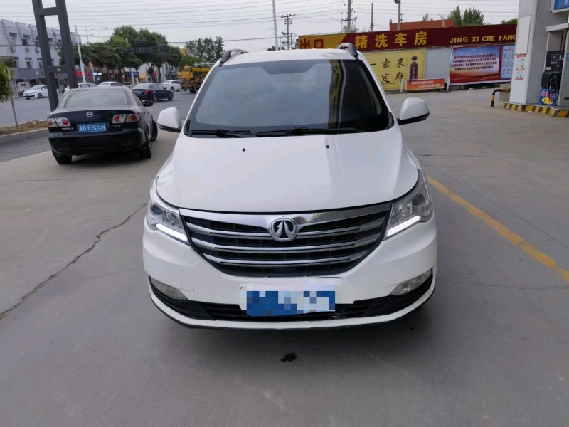 保定18年北汽威旺M50F1