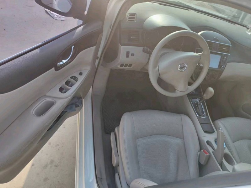 保定12年日产骐达5