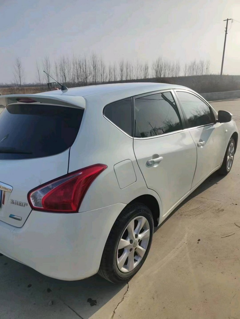 保定12年日产骐达7