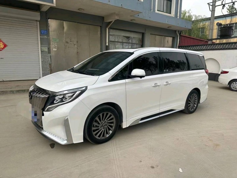 保定21年传祺M82