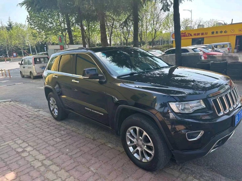 青岛16年Jeep大切诺基7