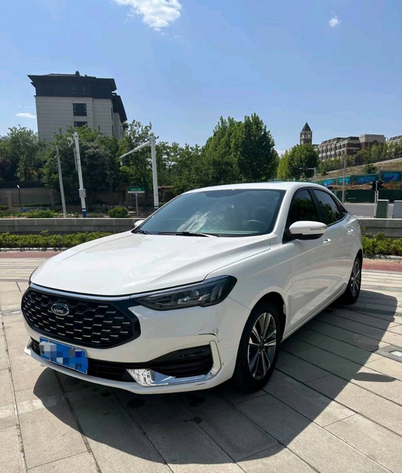 青岛21年福特福睿斯3