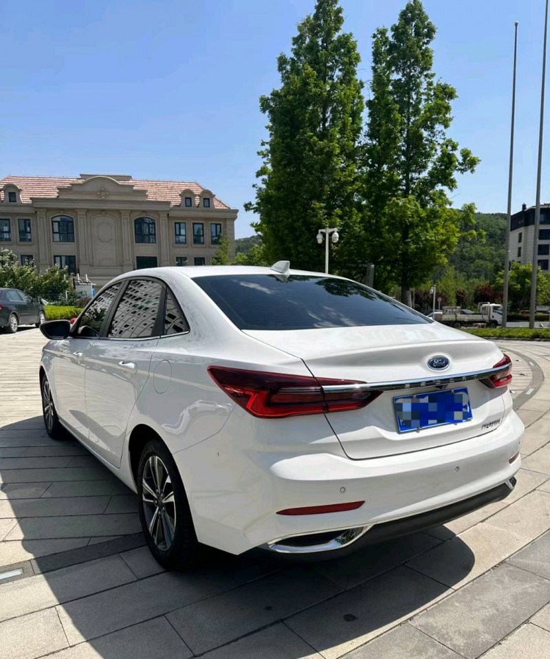 青岛21年福特福睿斯7