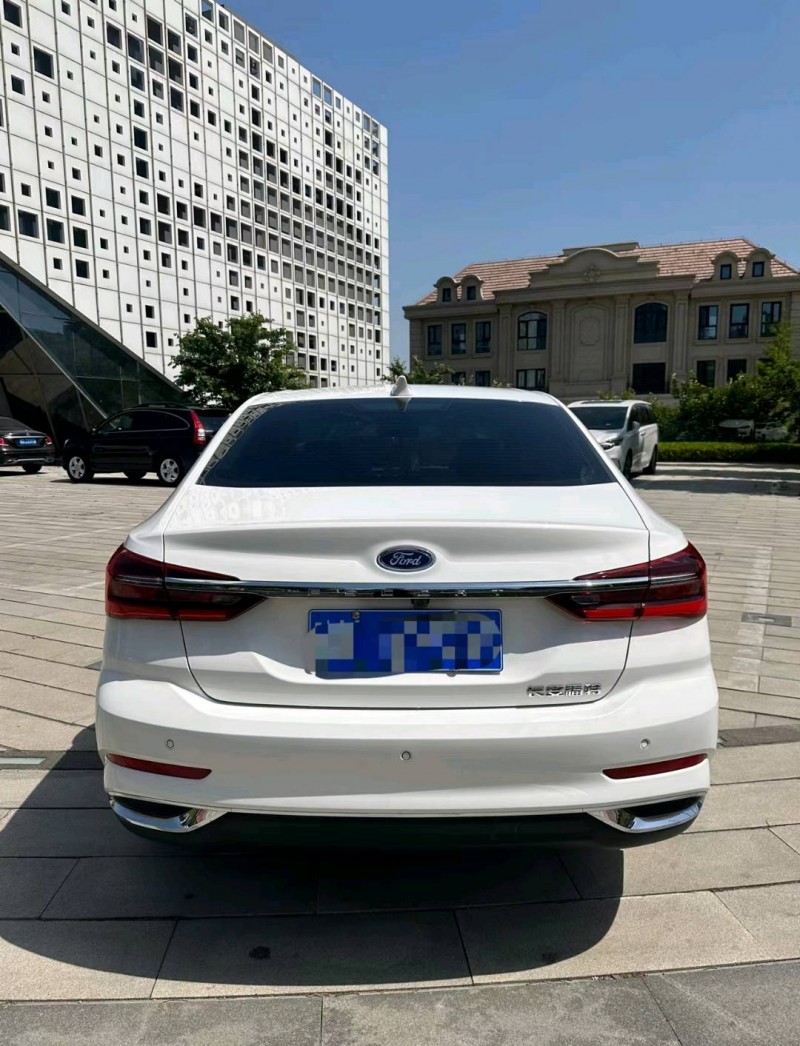 青岛21年福特福睿斯8