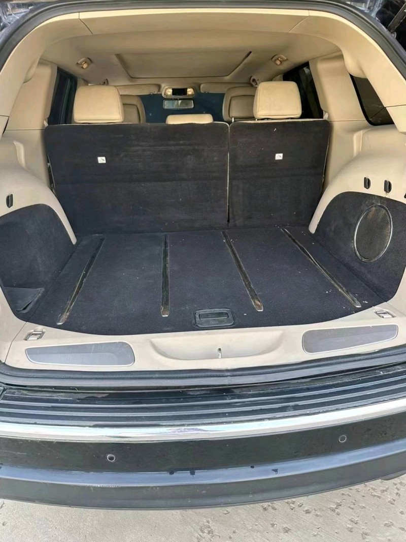 青岛11年Jeep大切诺基4