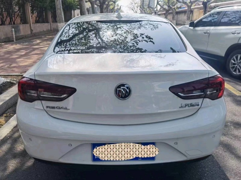 青岛19年别克君威9